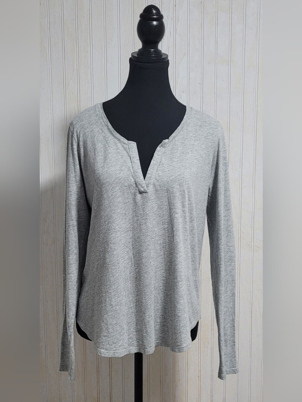 Vince Gray Split Neck Long Sleeve Tee Shirt Medium